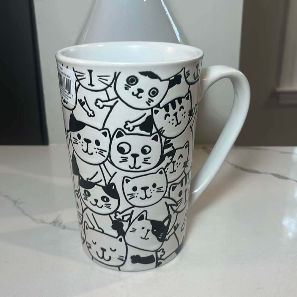 Spectrum Designz TALL Cat Mug Black & Cream NWT